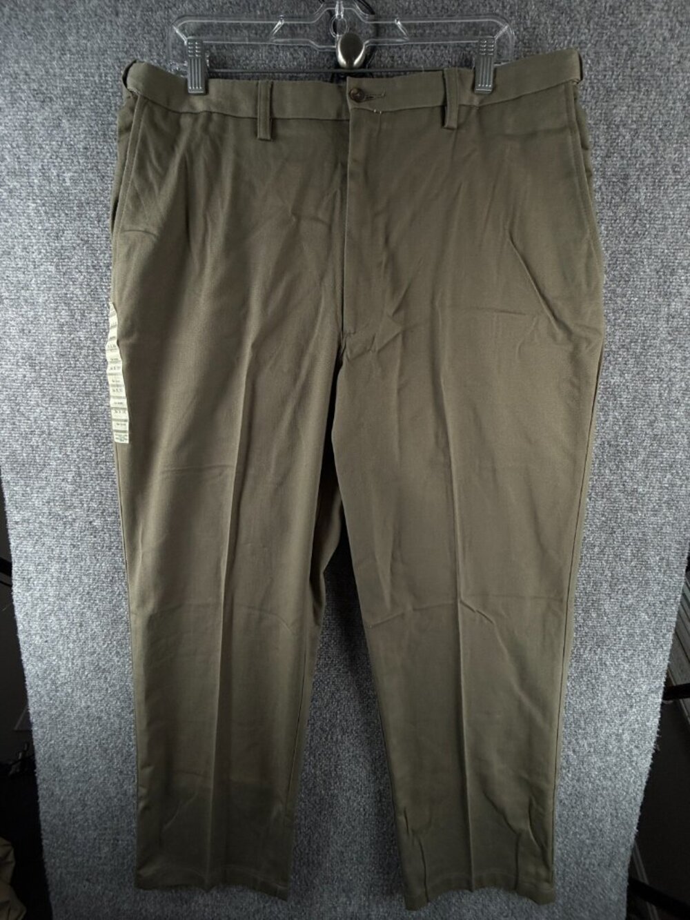 NWT Haggar Pants 36X30 Beige Flat Front All Cotton Stain Resistant Slacks Men